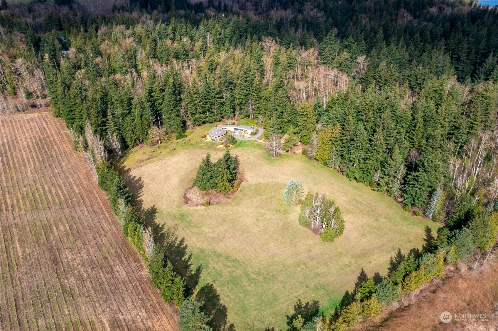 Property Photo:  2351 E Pole Road  WA 98247 