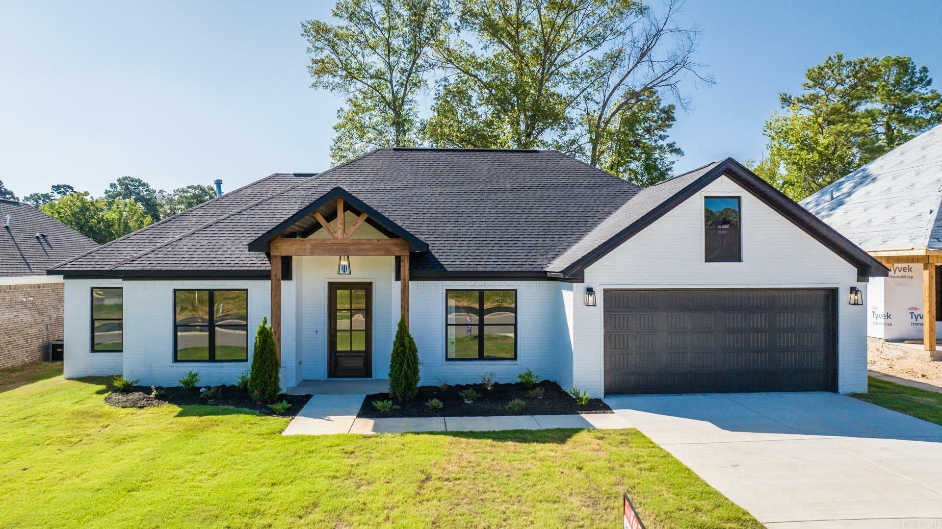 Property Photo:  112 Harmony Village Drive  AR 72015 