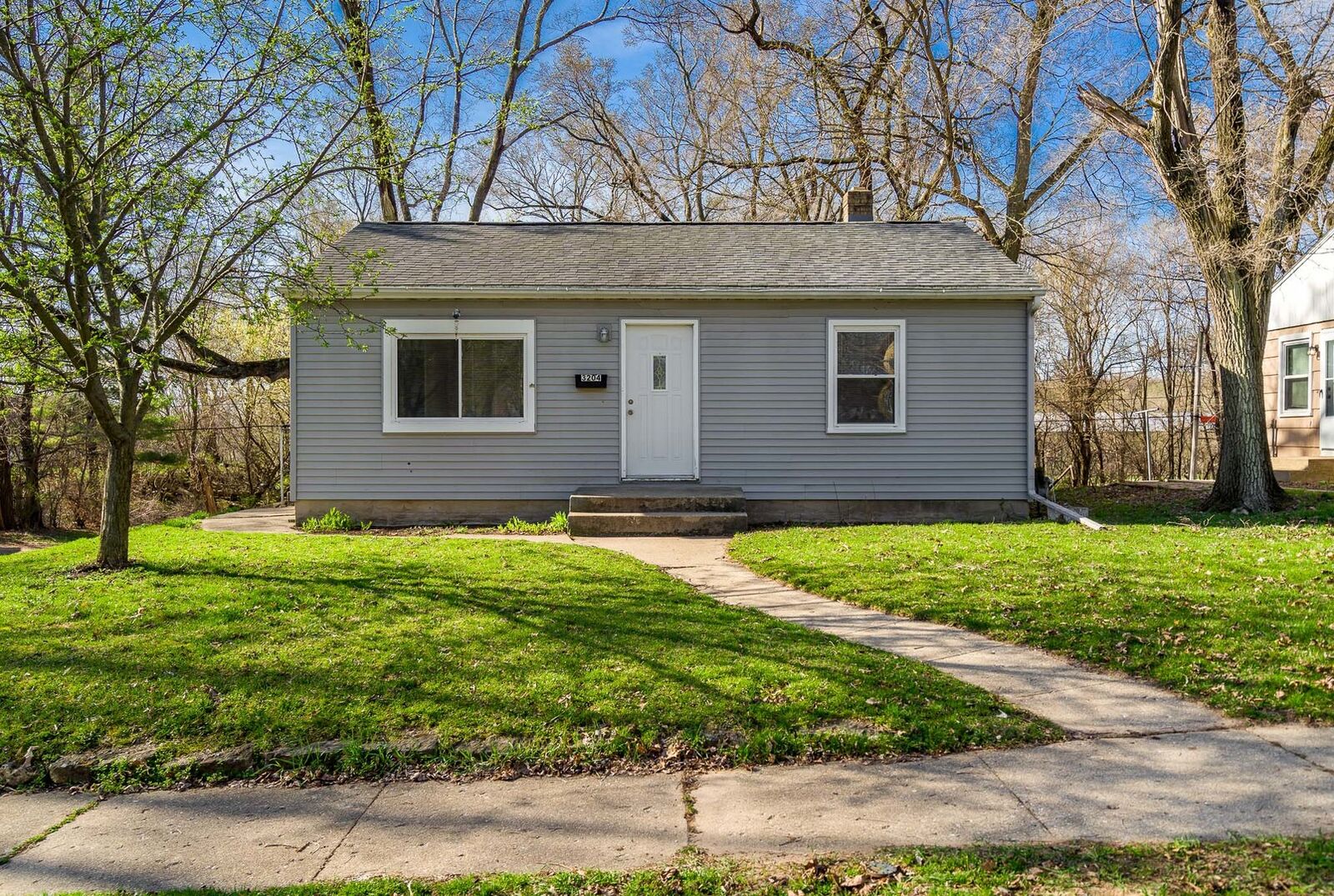 Property Photo:  3204 Parkside Avenue  IL 61101 
