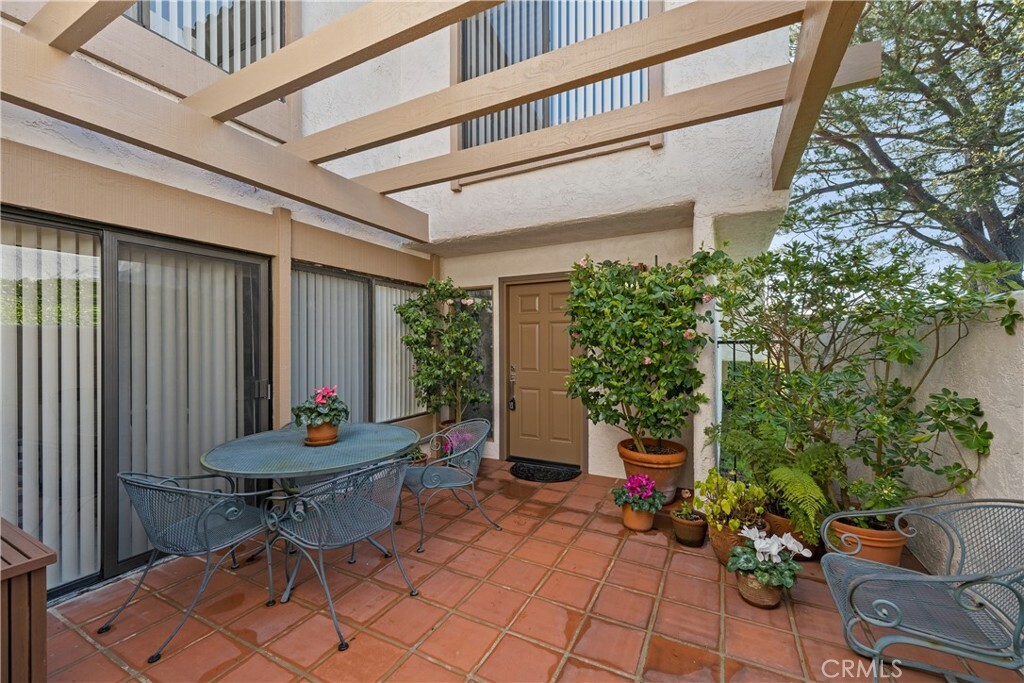 Property Photo:  39 Seaview Drive S  CA 90274 