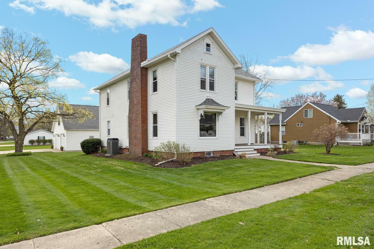 Property Photo:  320 N Hanover Street  IL 61548 