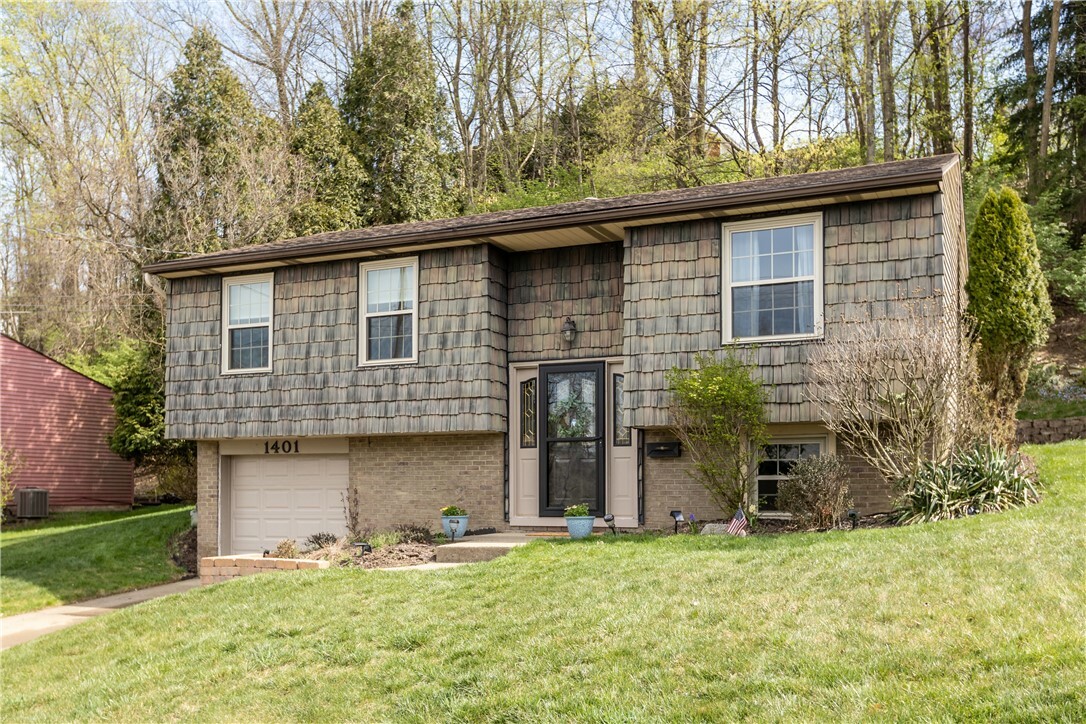 Property Photo:  1401 Sturdy Oak Drive  PA 15220 