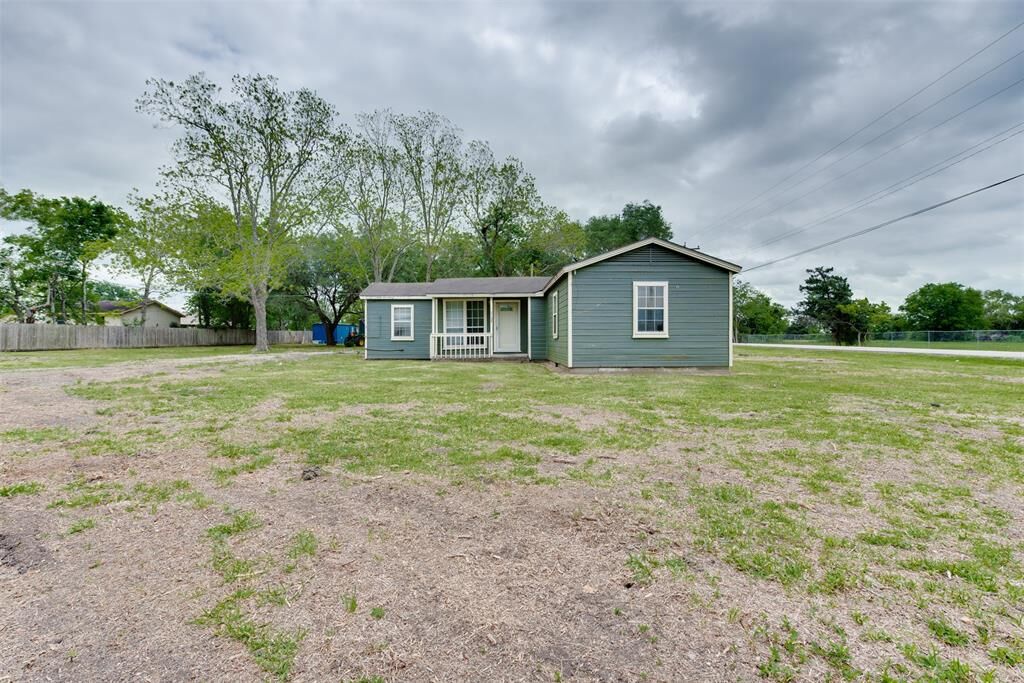 Property Photo: 2108 Fm 528 Road TX 77511
