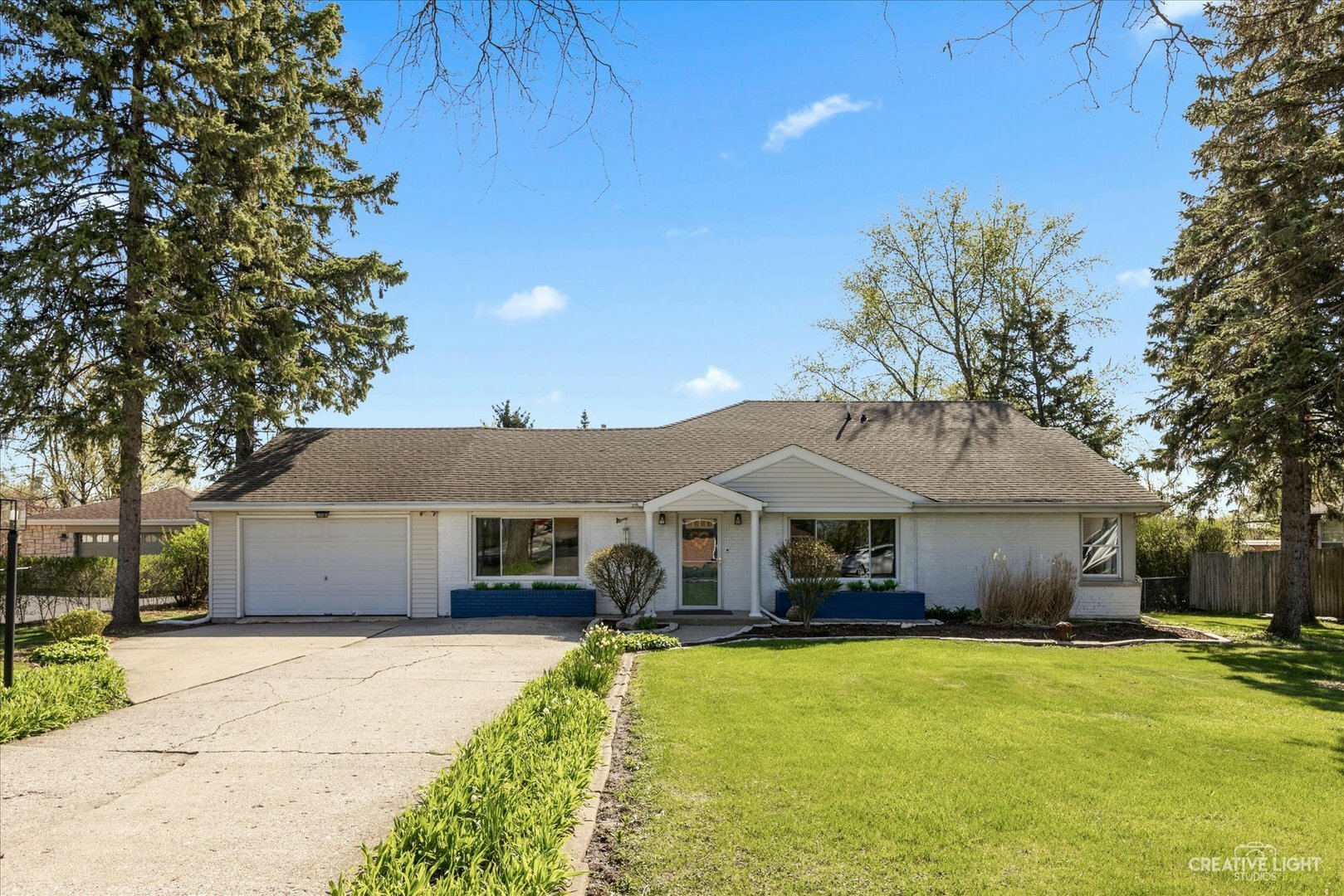 Property Photo: 6N411 Lloyd Avenue IL 60143