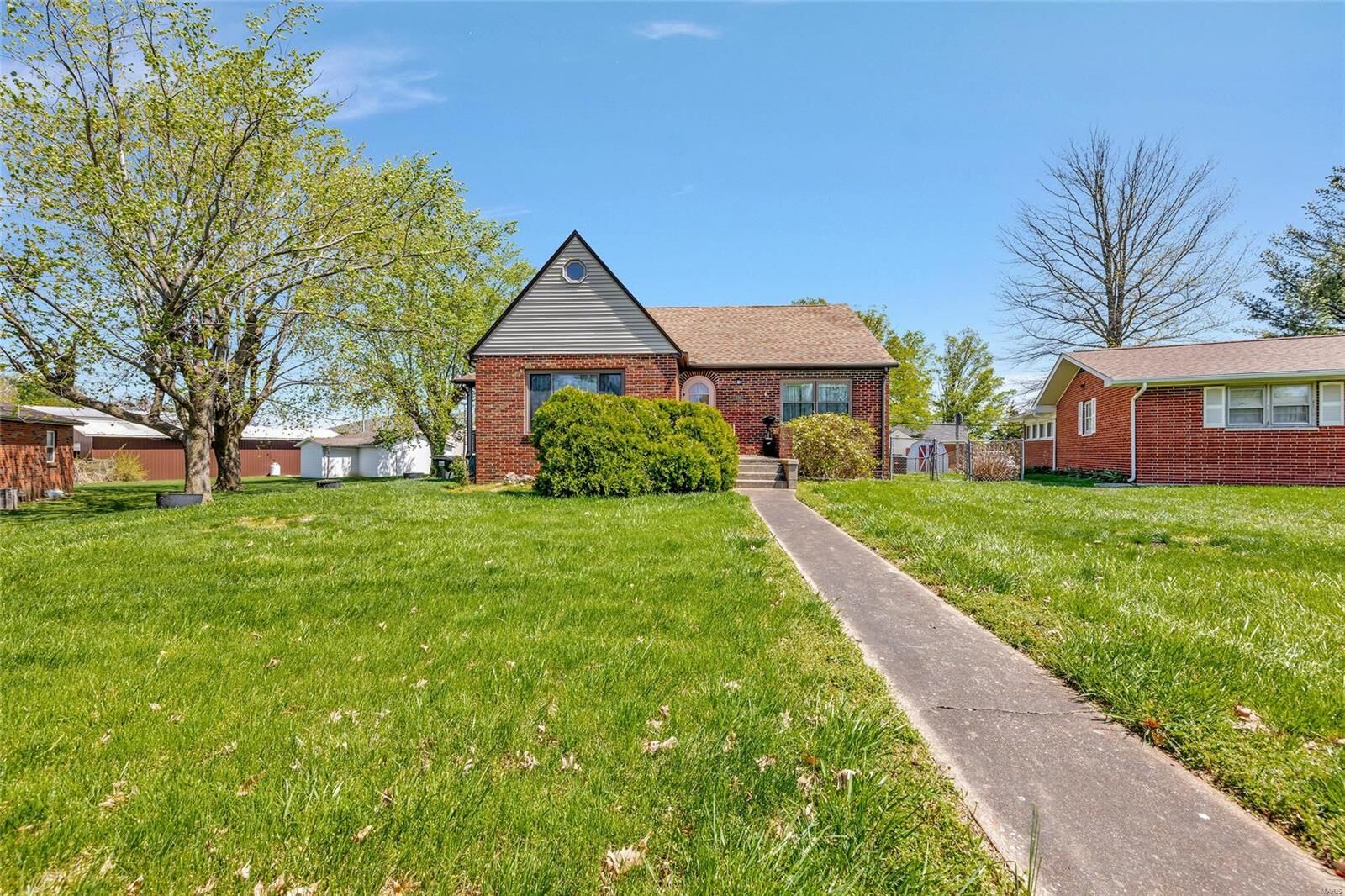 Property Photo: 720 Waterloo Drive IL 62298