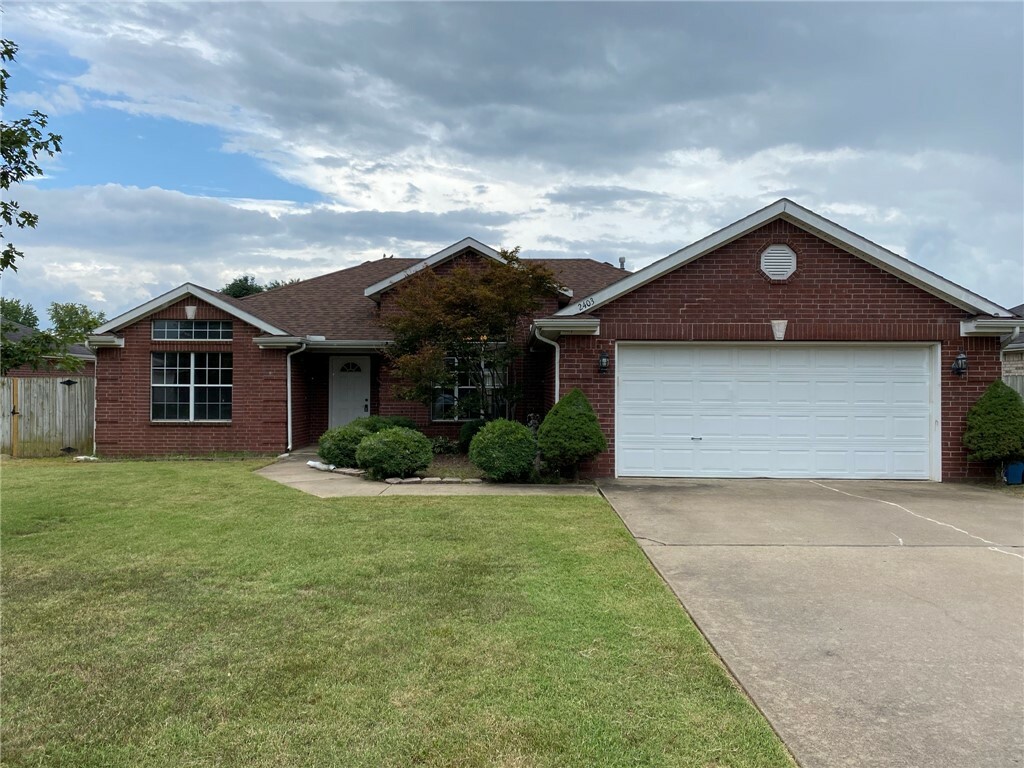 Property Photo:  2403 SW 16th Street  AR 72713 