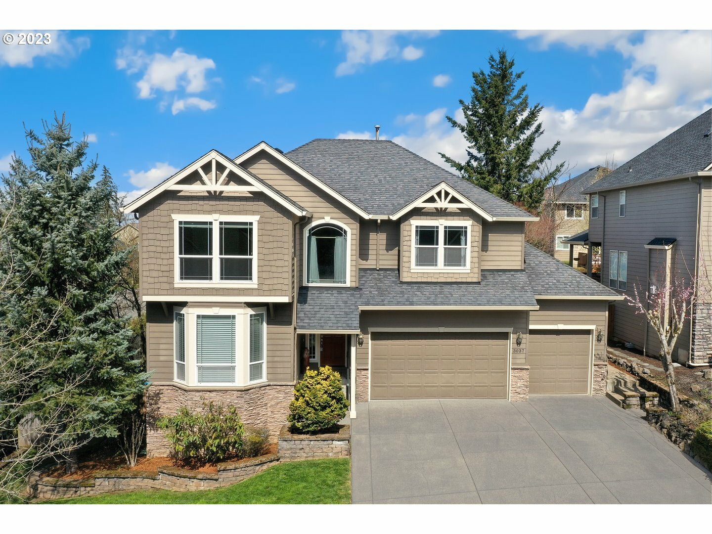 Property Photo:  3037 NW 29th Ave  WA 98607 