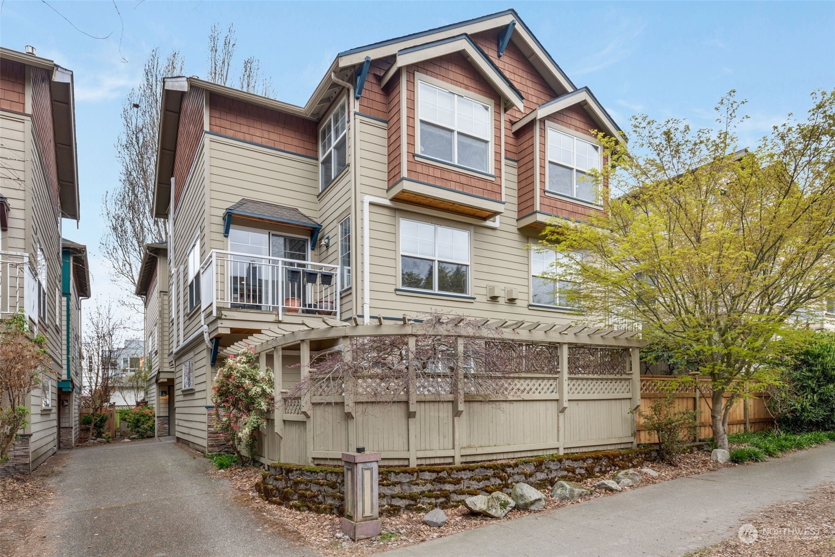 Property Photo:  3625 Phinney Avenue N B  WA 98103 