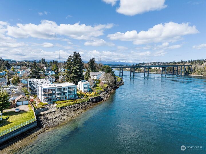 Home for sale in Bremerton: 1610 Park Avenue D2, Bremerton, WA 98337