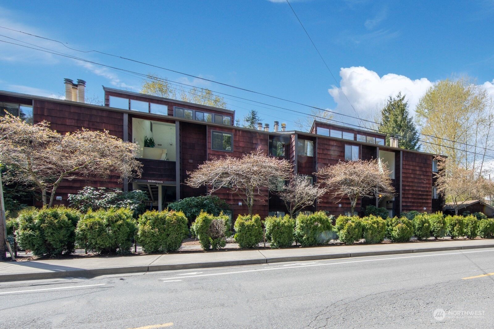 Property Photo:  8945 Ravenna Avenue NE  WA 98115 