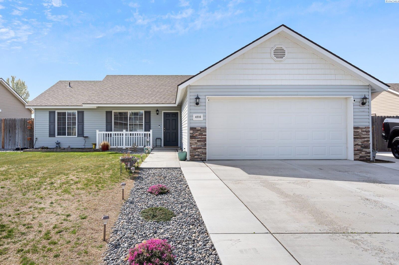 Property Photo:  4916 Antigua Dr  WA 99301 