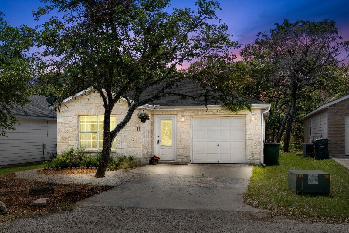 Property Photo:  11 Fallbrook Circle  TX 78676 