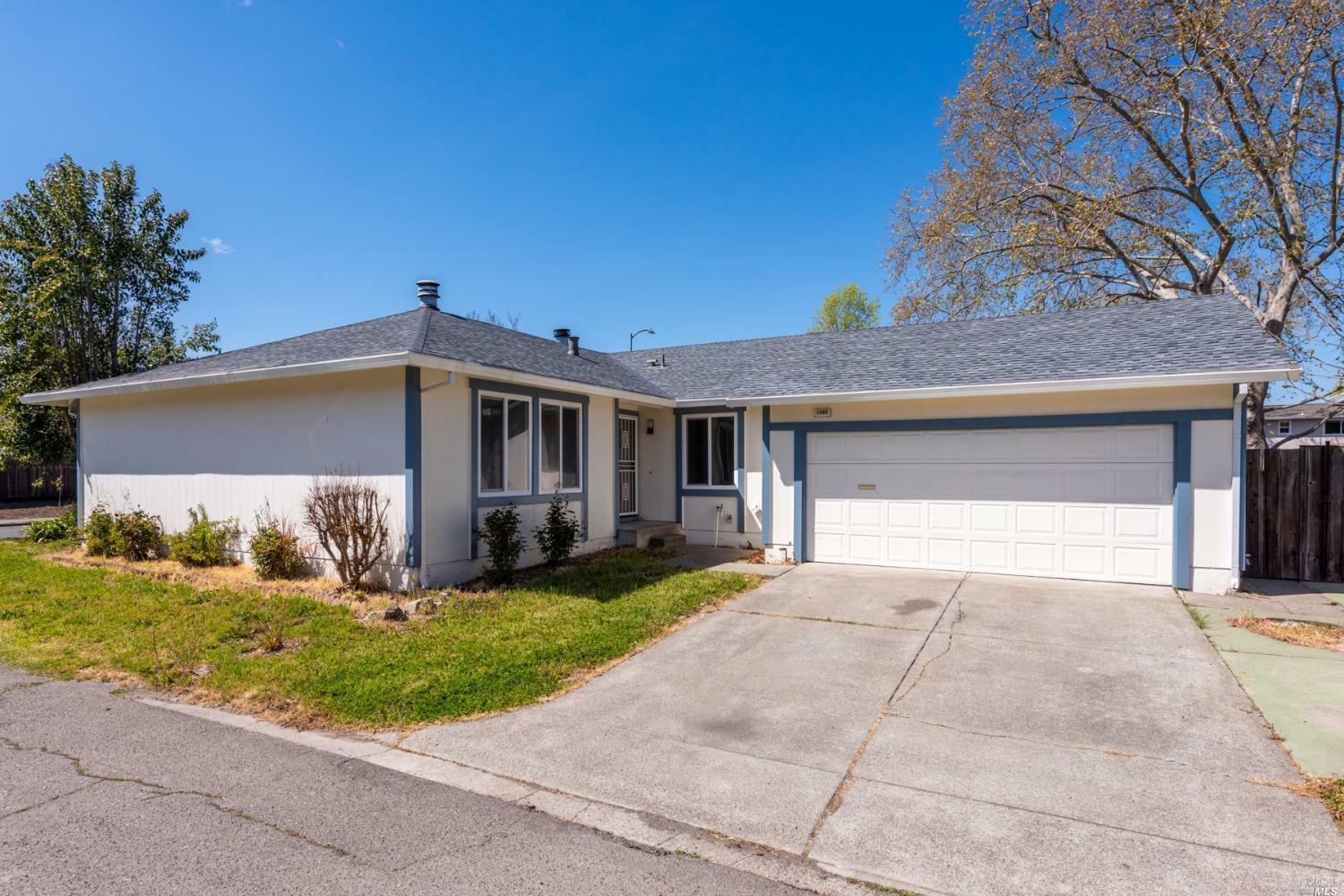 Property Photo:  1096 Dickens Drive  CA 95401 