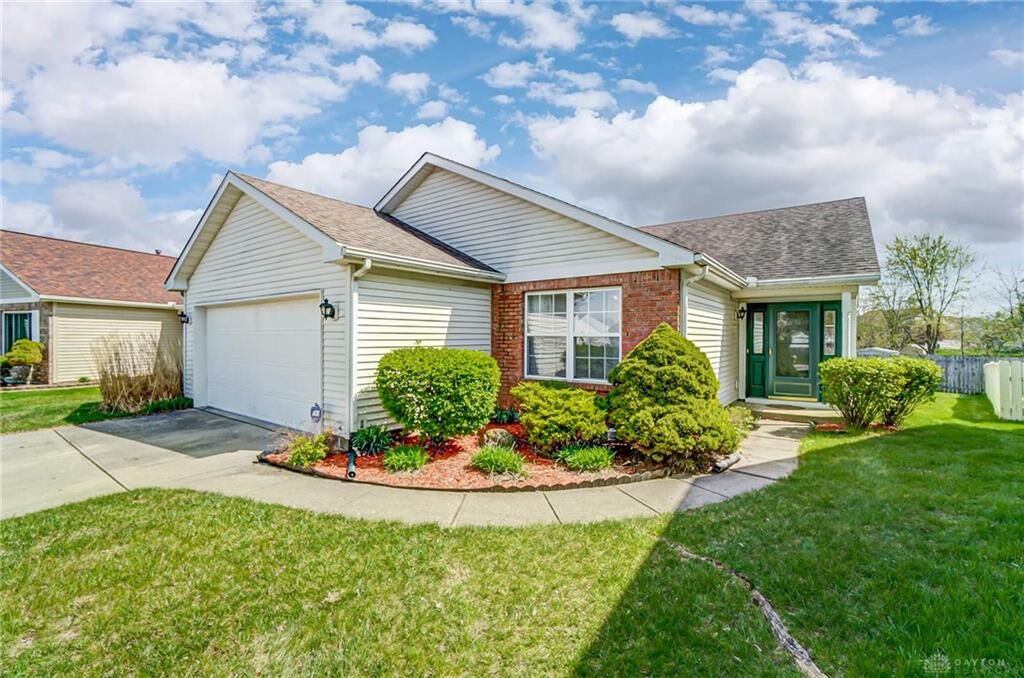 Property Photo:  2270 Villagewood Court  OH 45342