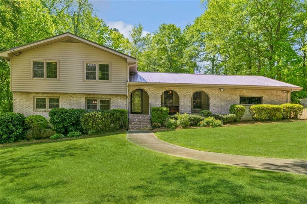 Property Photo: 394 Lynhurst Road SE GA 30082