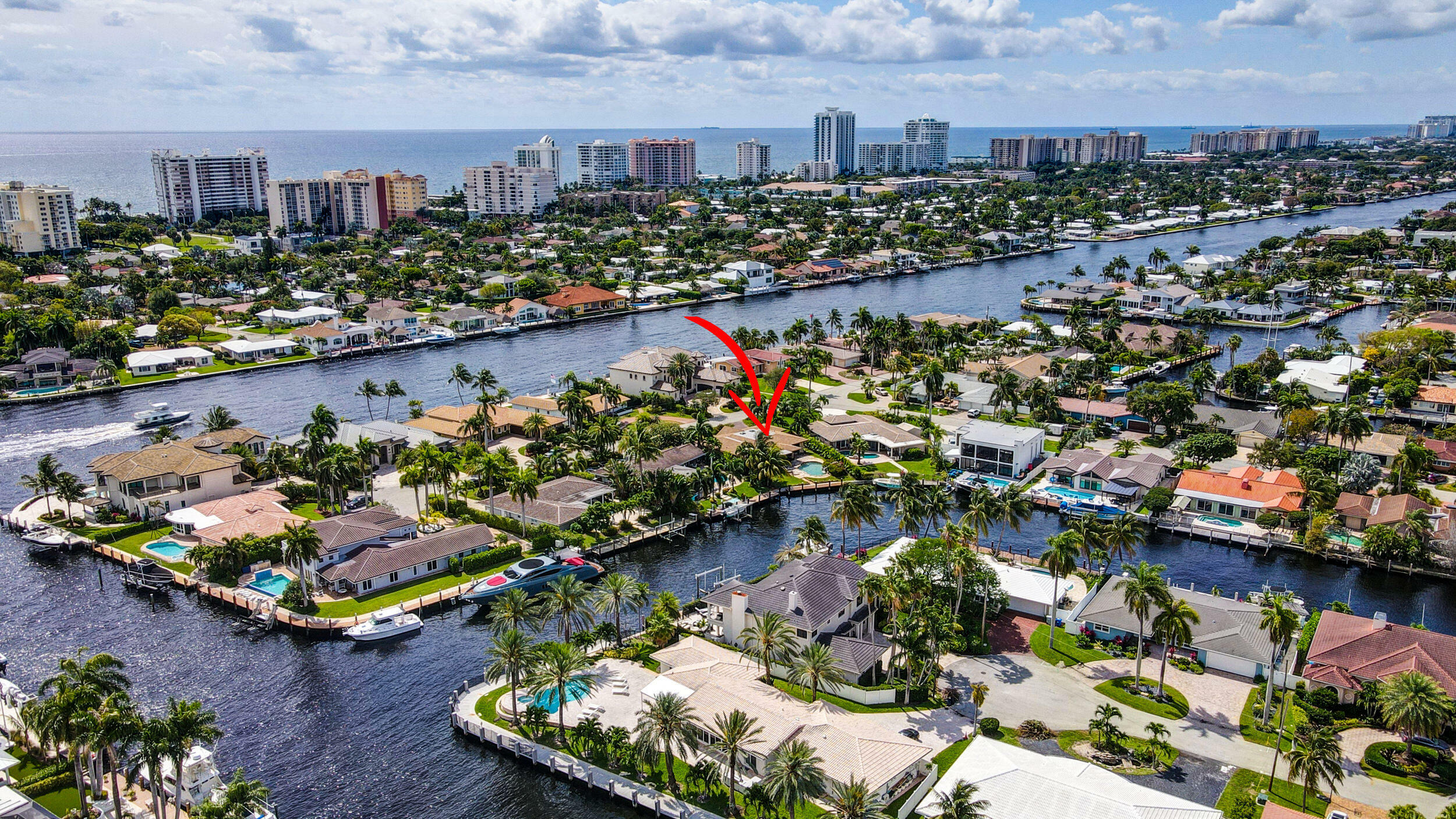 Property Photo: 2575 SE 9th Street FL 33062