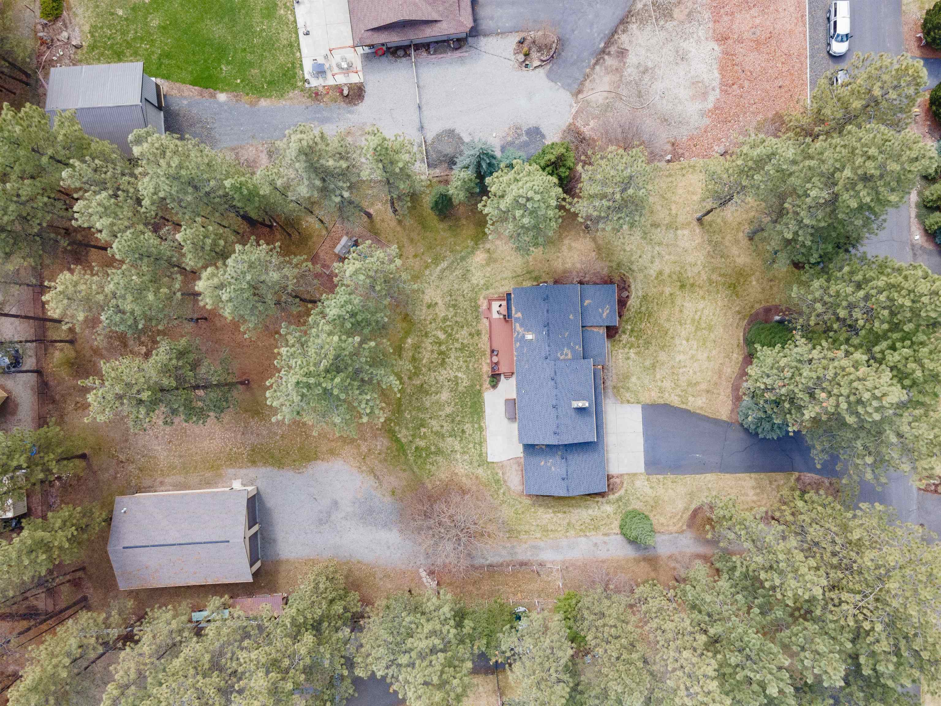 Property Photo: 17126 N Ranchette Rd WA 99005