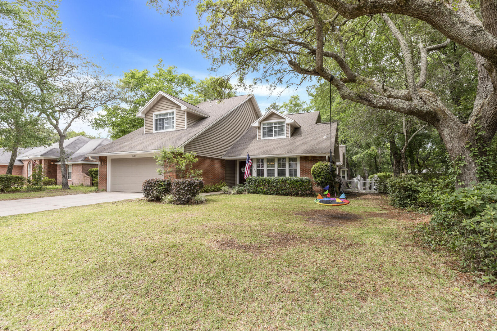 Property Photo:  4527 Parkside Lane  FL 32578 