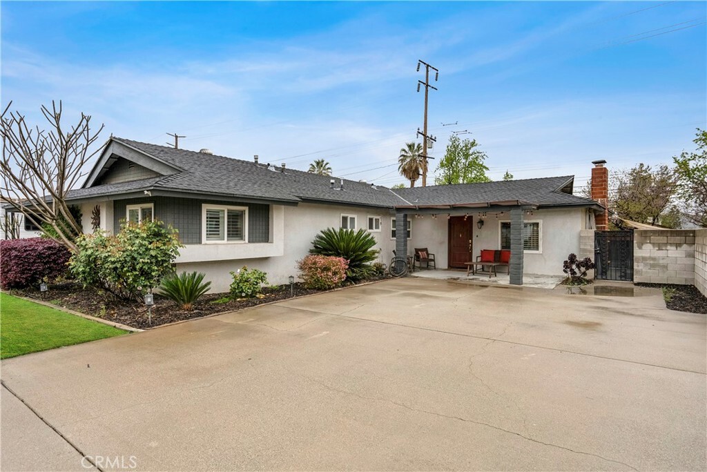 Property Photo:  12238 Warbler Avenue  CA 92313 