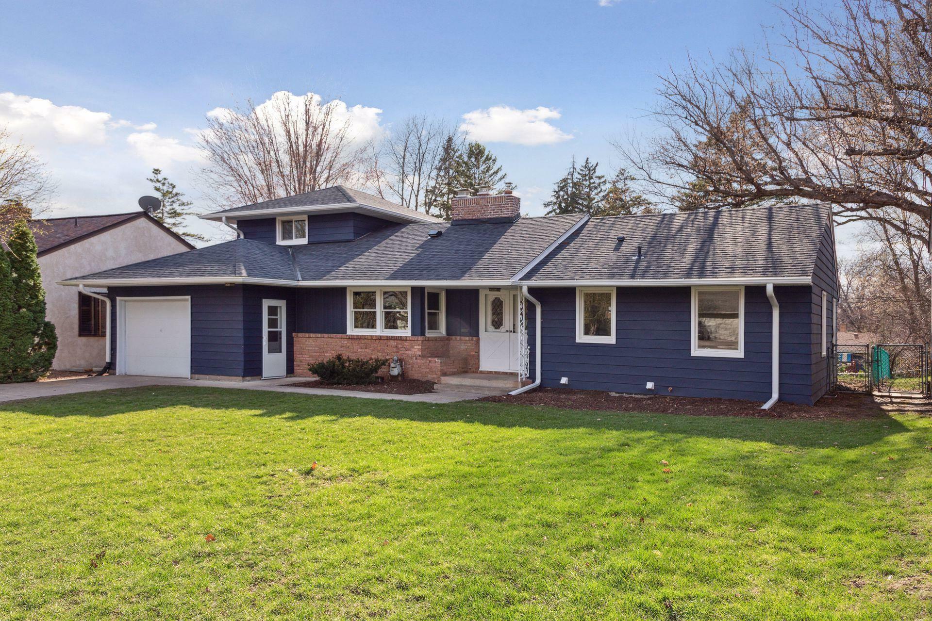 Property Photo: 39 Hilltop Lane MN 55116