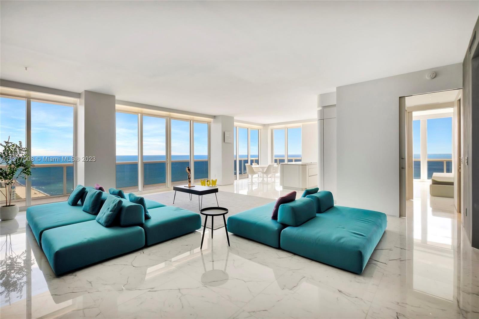 Property Photo: 4779 Collins Ave Ph4201 FL 33140