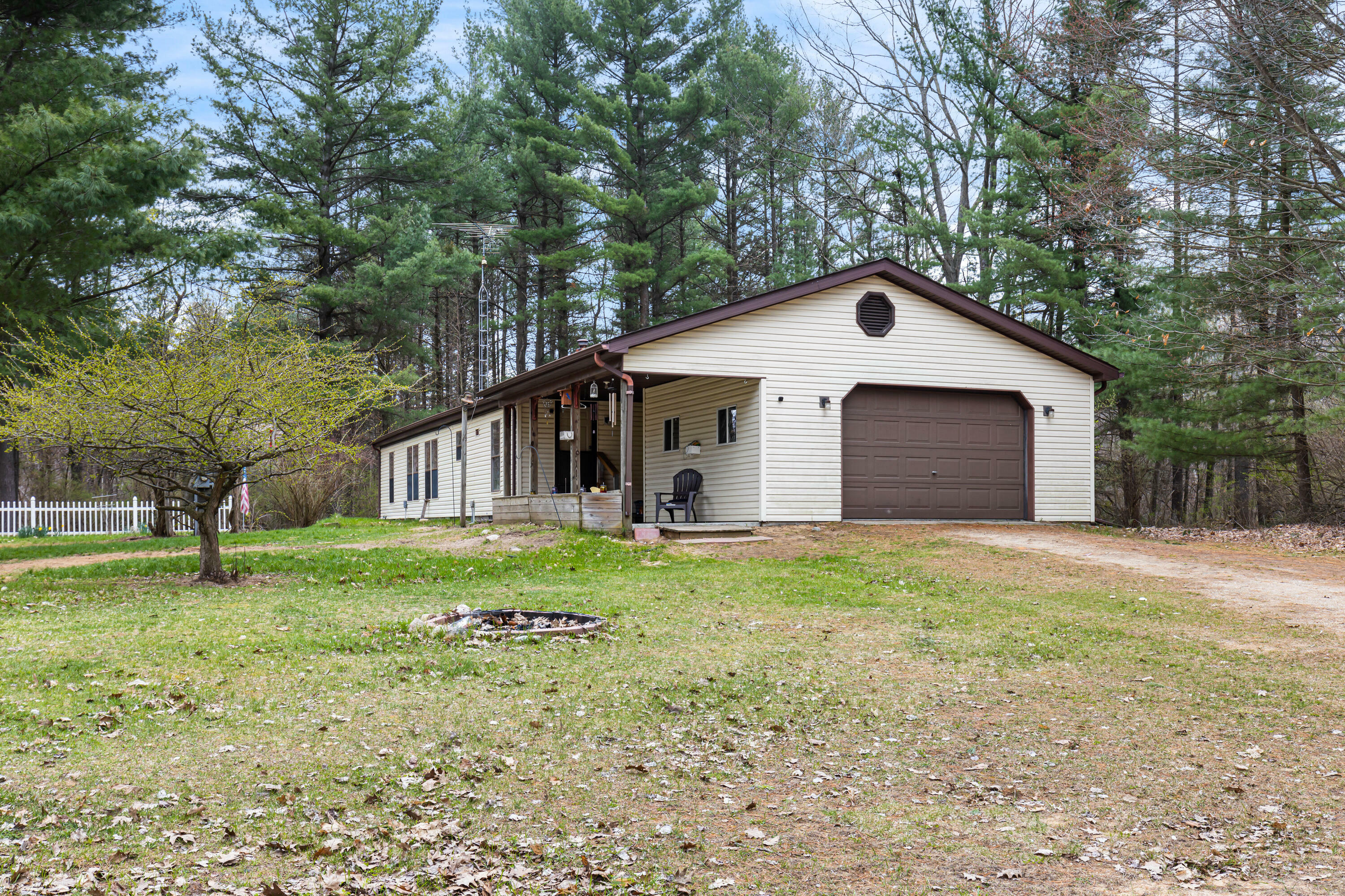 Property Photo:  10188 W Vernon Road  MI 48632 