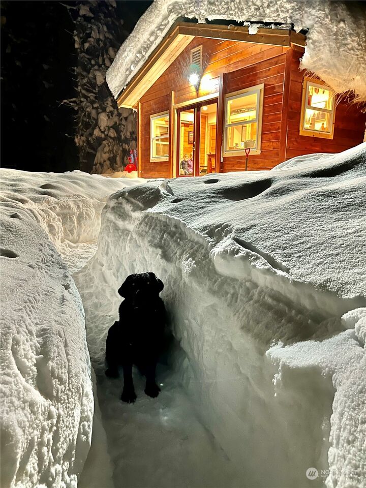 Property Photo:  18970 Highway 2  WA 98826 