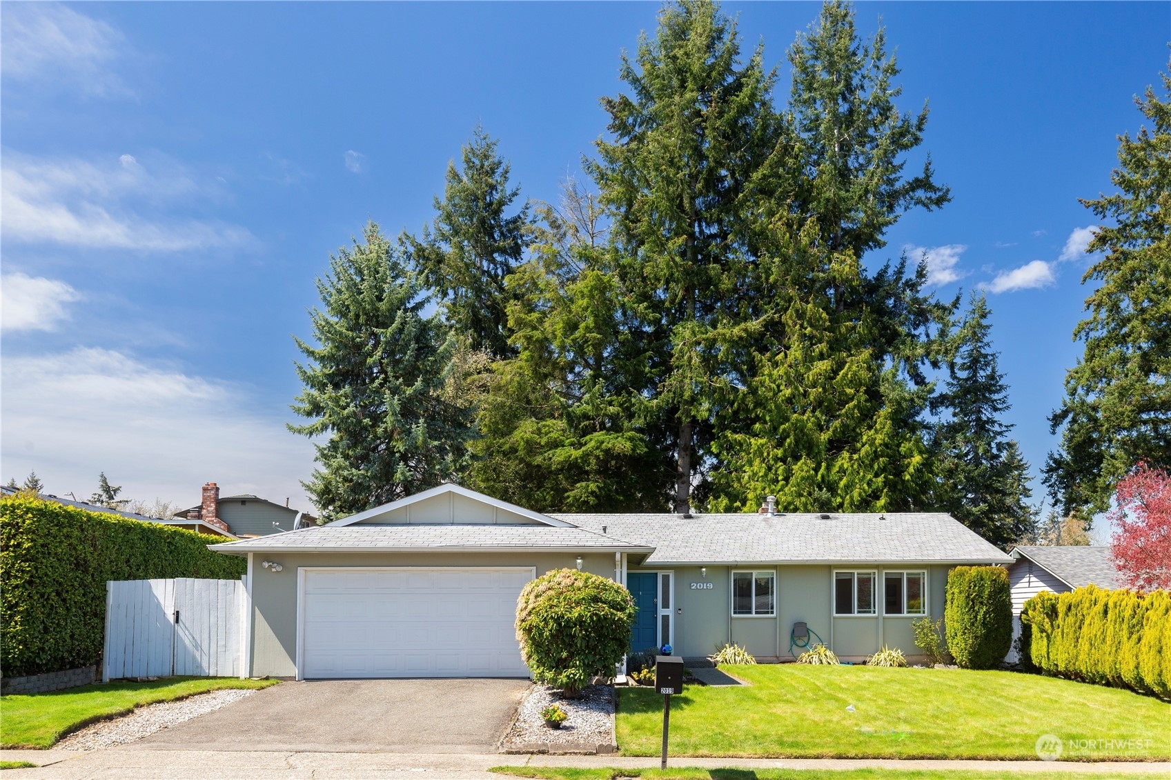 Property Photo:  2019 Edmonds Drive SE  WA 98055 