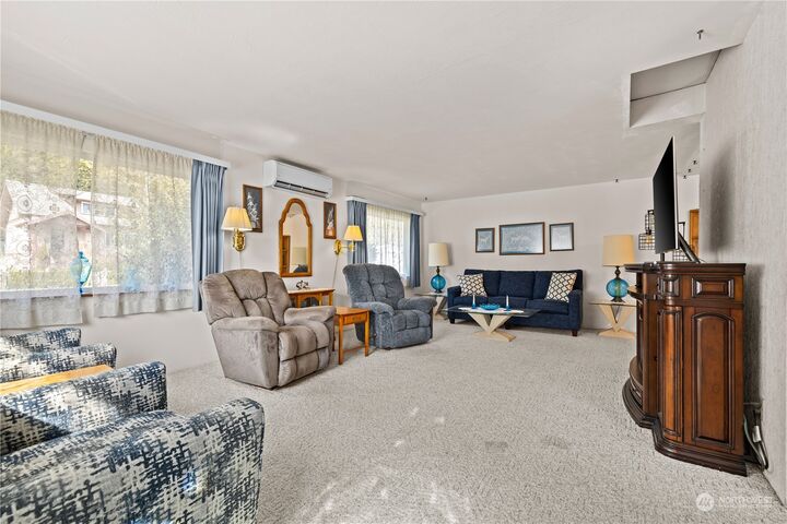 Property Photo:  2740 Queets Avenue  WA 98550 