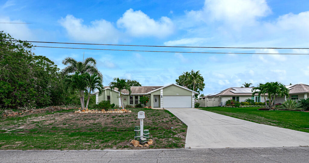 Property Photo: 2699 SW Ann Arbor Road FL 34953