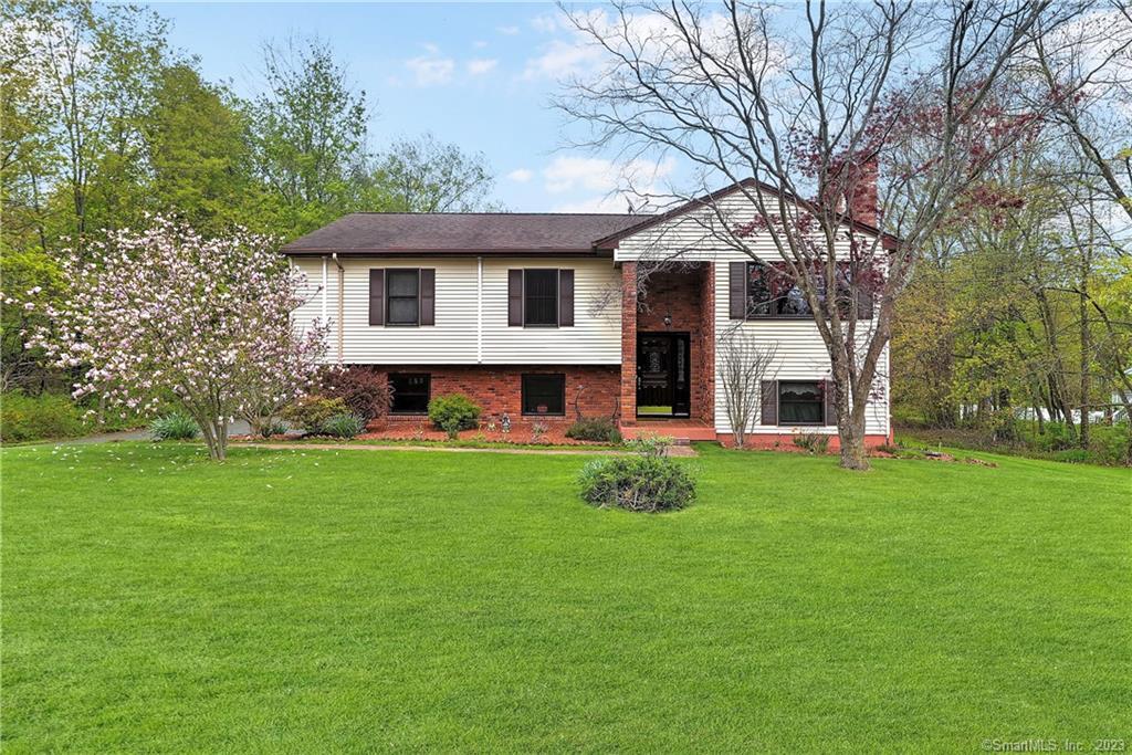 Property Photo:  32 North Road  CT 06416 