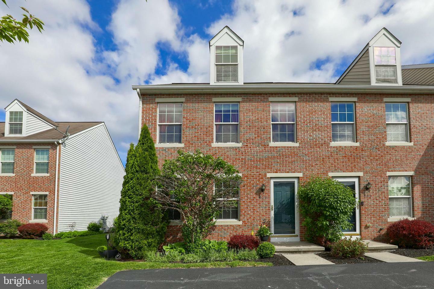 Property Photo:  225 Buckley Drive  PA 17112 