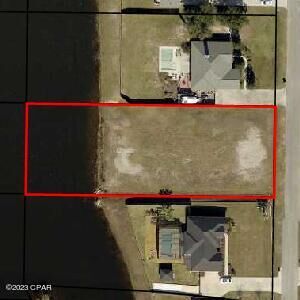 Property Photo: 7509 Nautical Court FL 32409