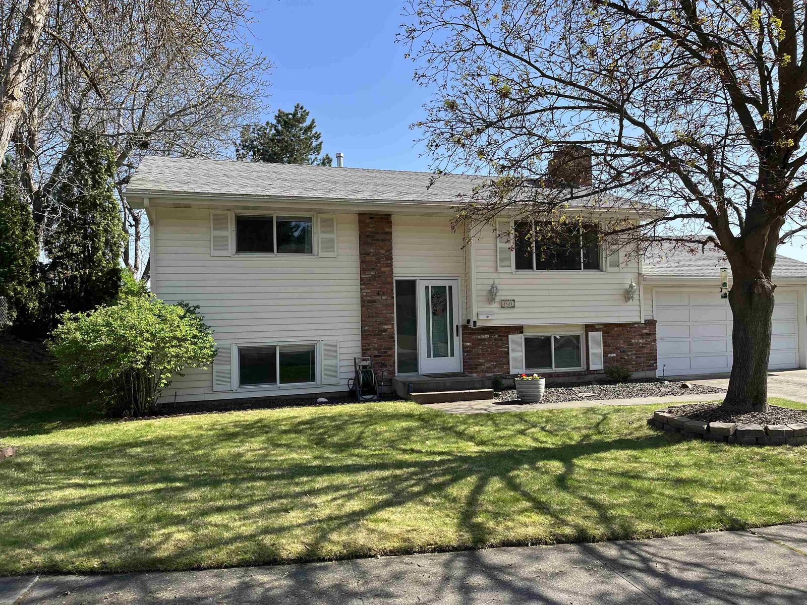 Property Photo:  2421 W Bruce Ave  WA 99208 