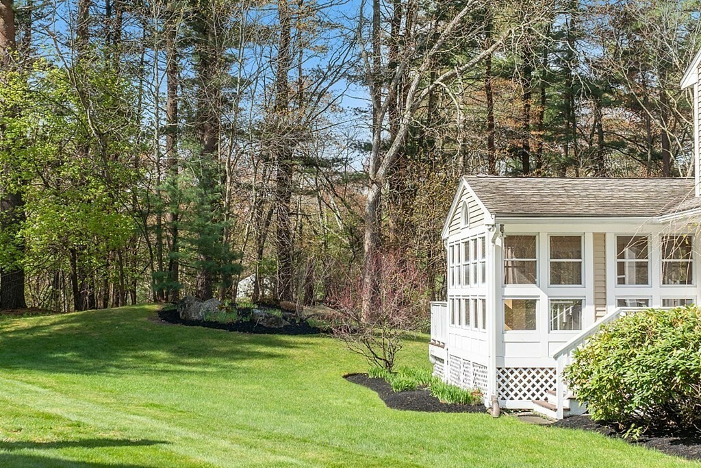 Property Photo:  6 Garfield Lane West  MA 01810 