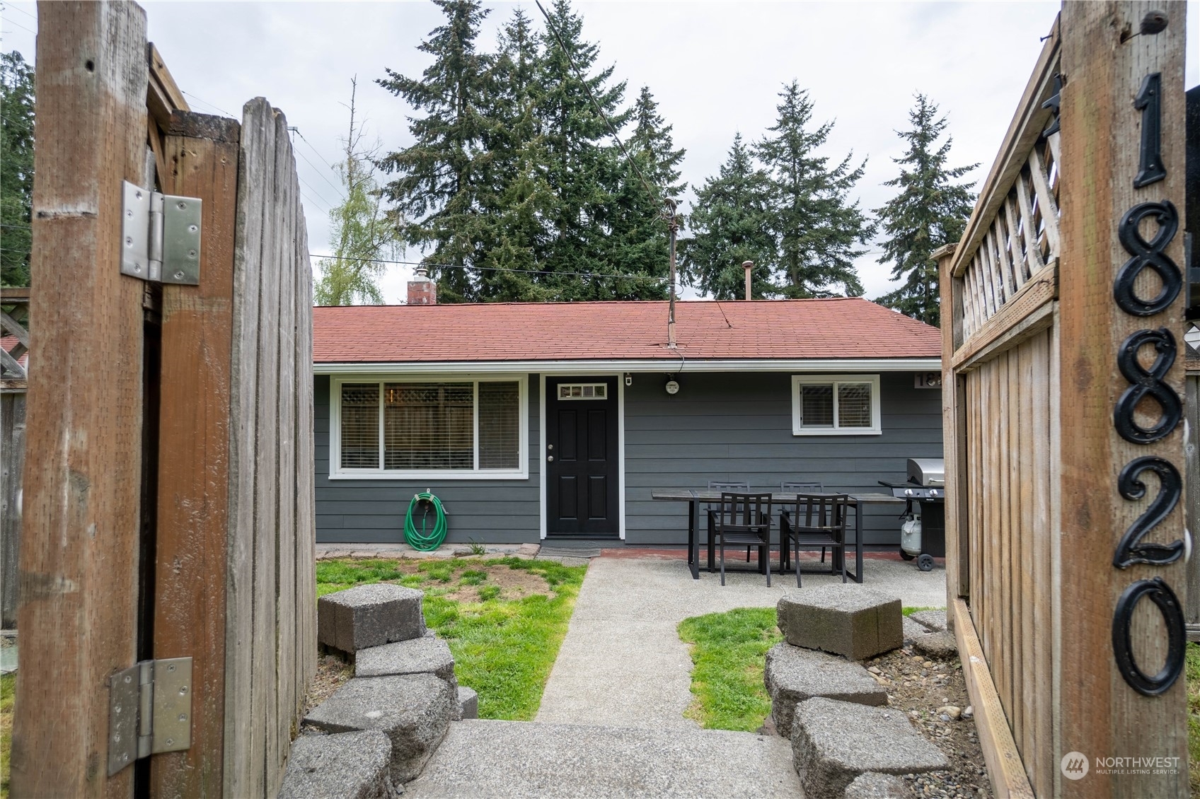 Property Photo:  18820 5th Avenue NE  WA 98155 