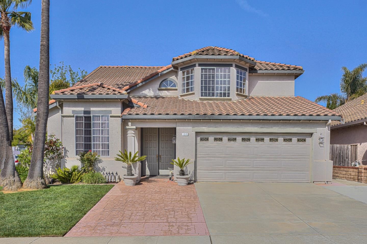 Property Photo: 1216 De Cunha Court CA 93906