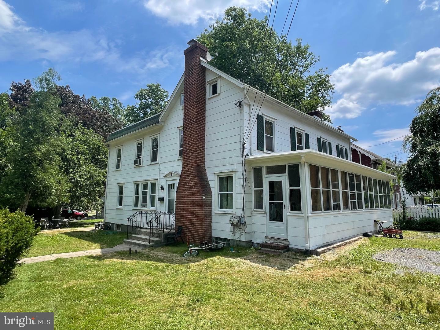 Property Photo: 46 N Edgewater Avenue PA 19067