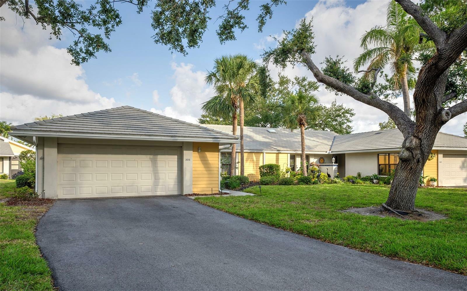 305 Pembroke Lane N 198  Venice FL 34293 photo