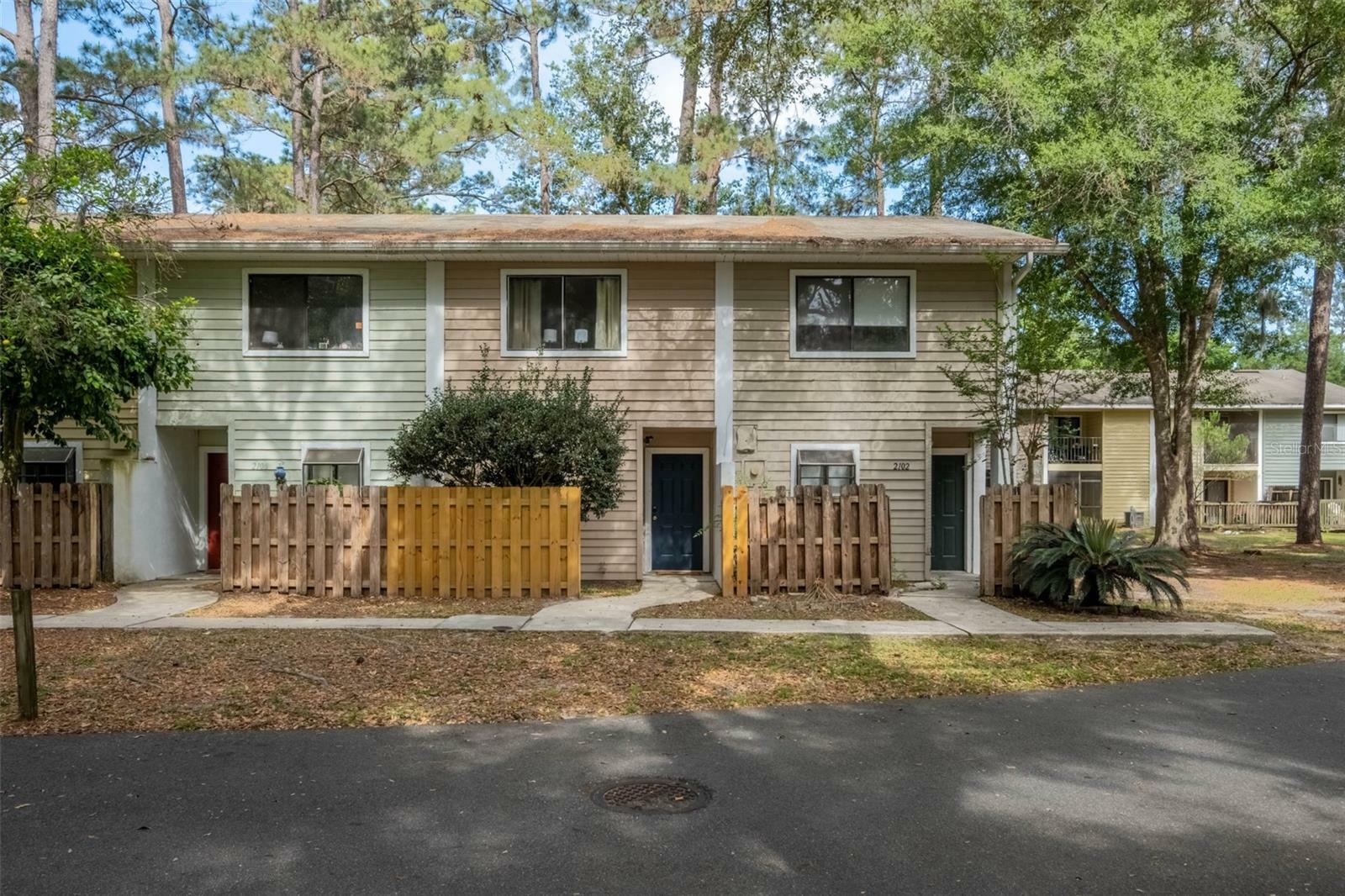 Property Photo:  2104 SW 39 Drive  FL 32607 