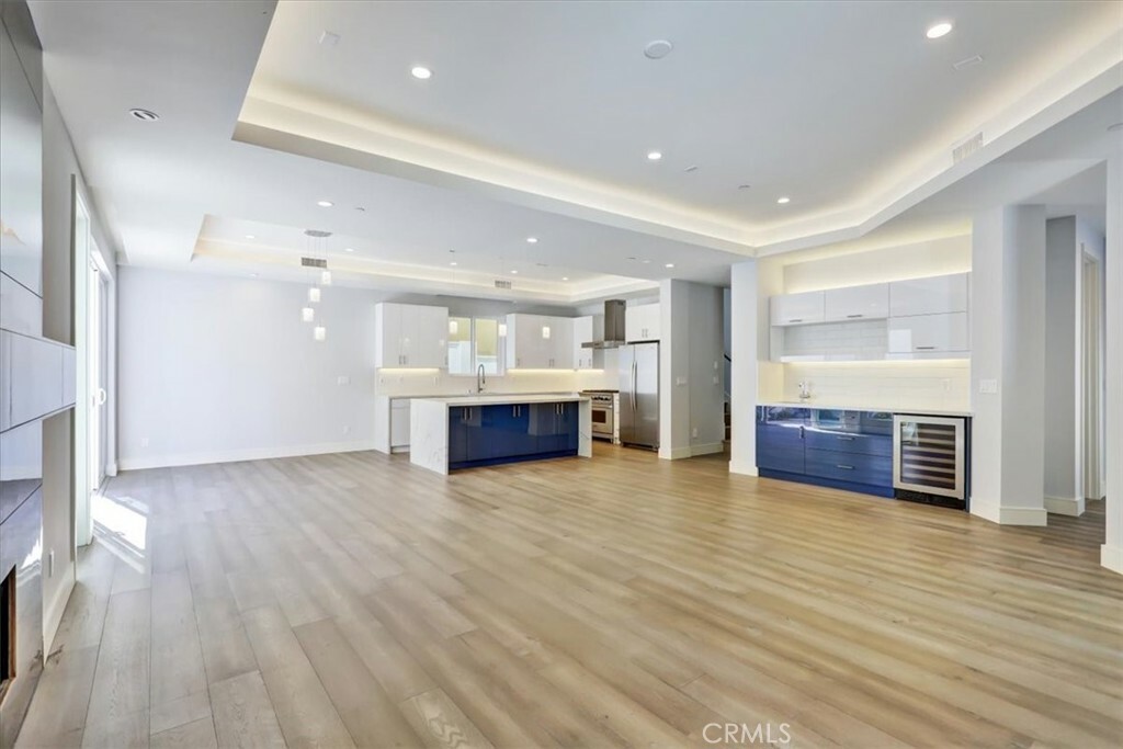 Property Photo:  1908 Perry Avenue A  CA 90278 