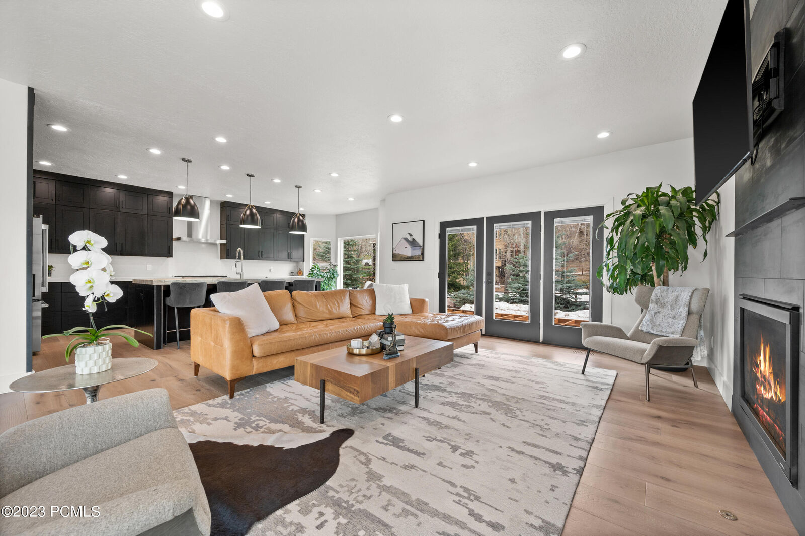 Property Photo: 8771 Lone Pine Court UT 84098