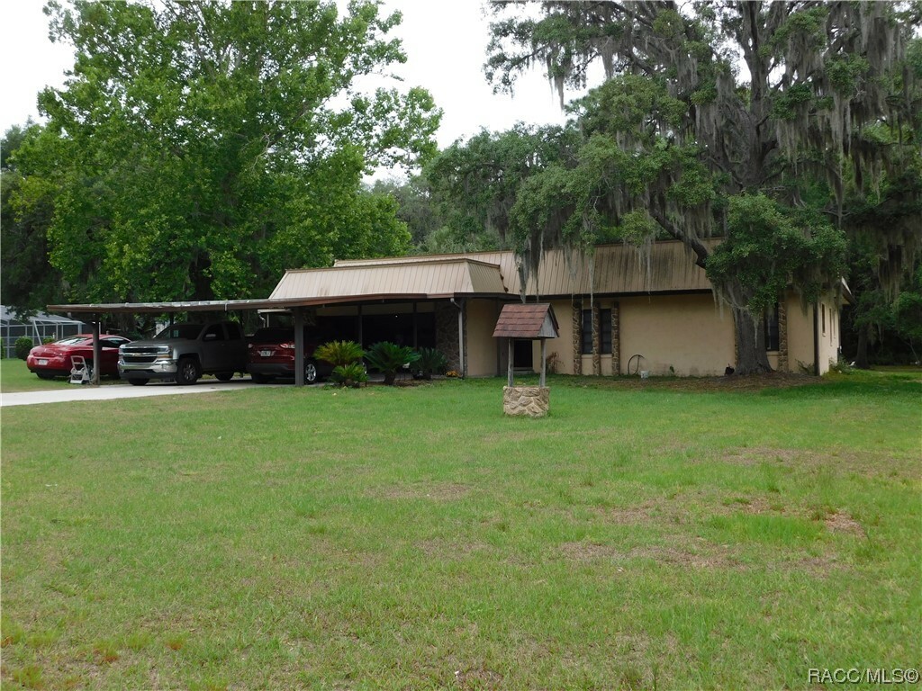 Property Photo:  7165 W Cottage Lane  FL 34429 