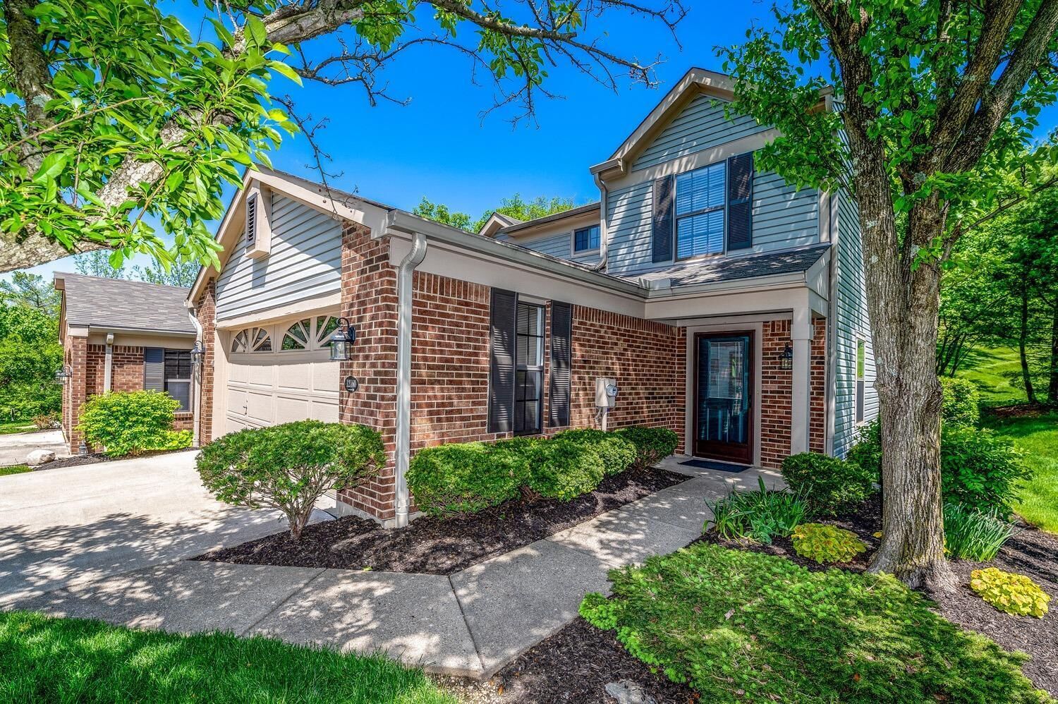 Property Photo: 12160 Thames Pl OH 45241