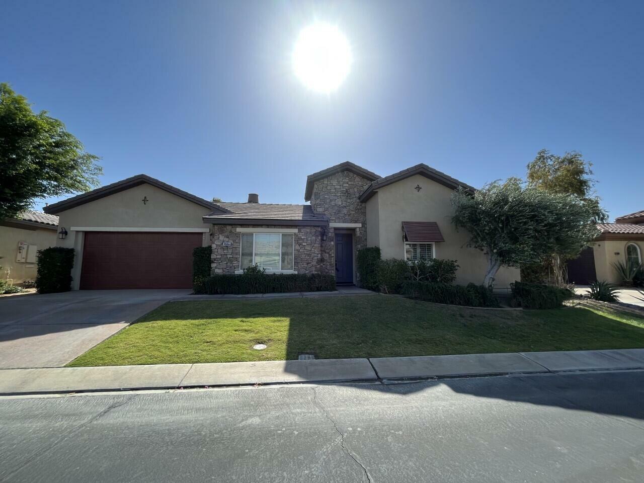 Property Photo: 40844 Piazza Del Paradiso CA 92203