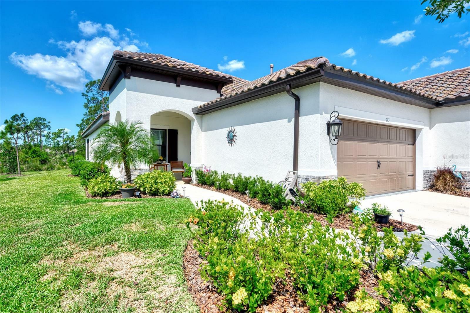 Property Photo: 213 Sarezzo Circle FL 34275