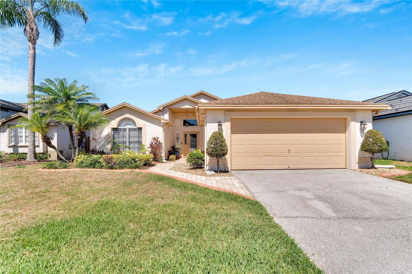 Property Photo:  1601 Westerly Drive  FL 33511 