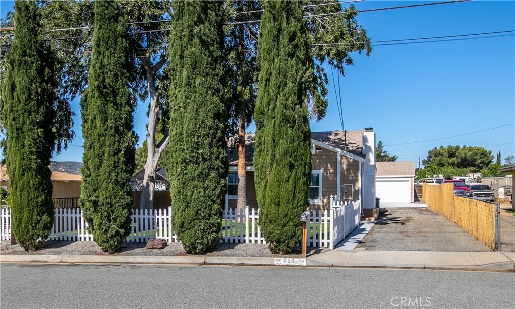 Property Photo:  739 S 22nd Street  CA 92220 