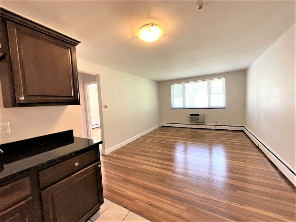 Property Photo: 5 Carey Ave 7 MA 02472