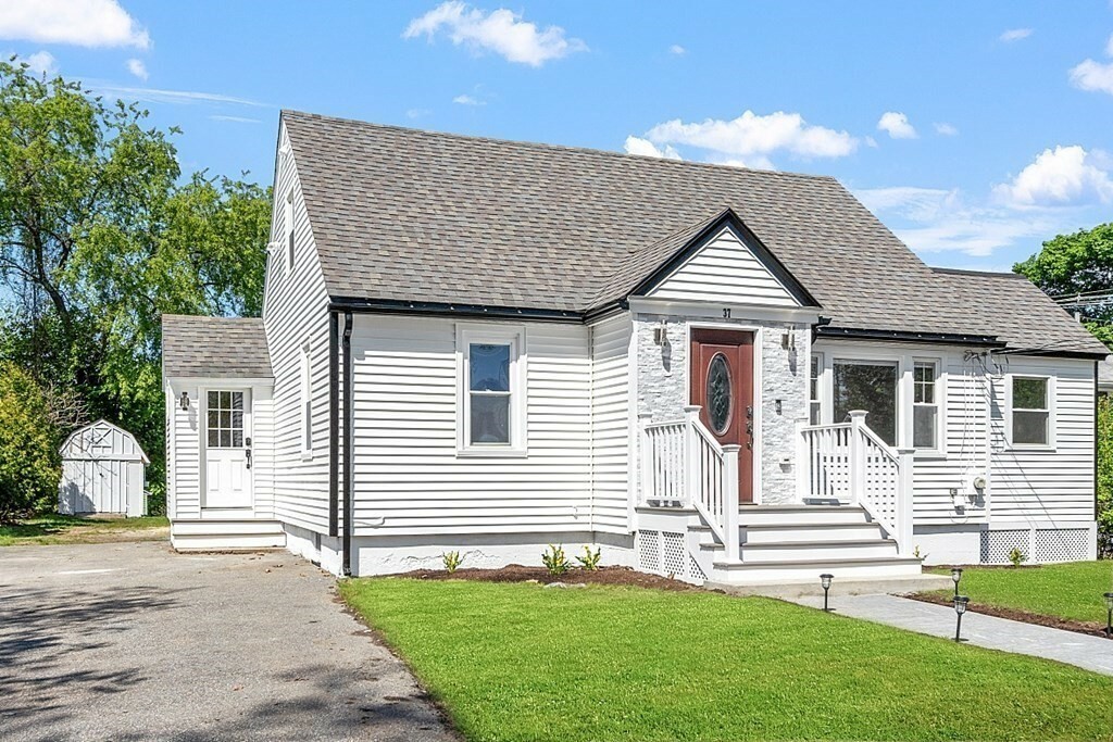 Property Photo:  37 Lake View Ave  MA 01545 